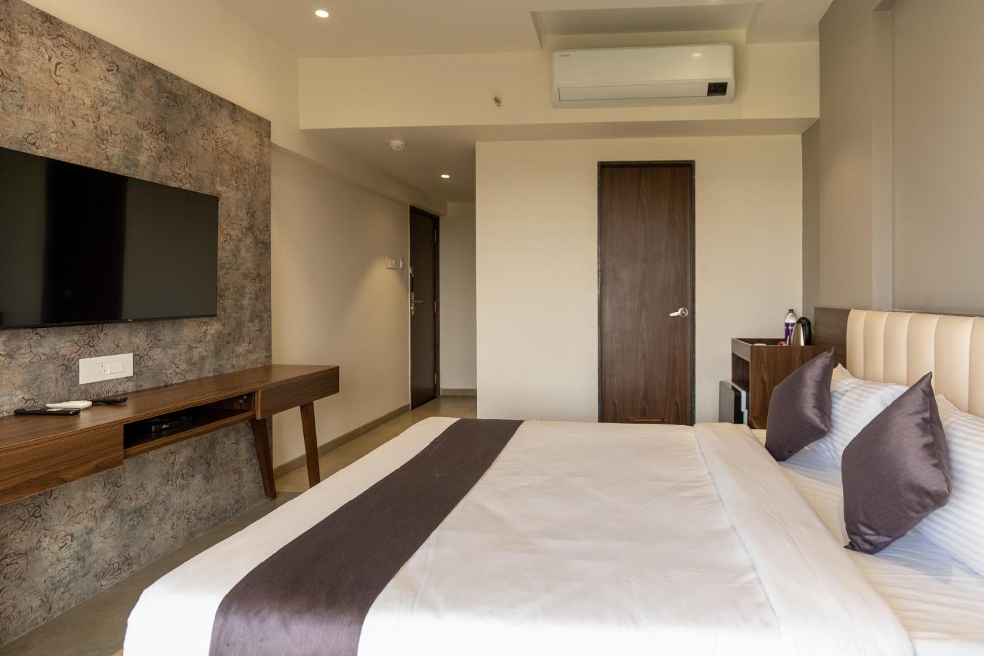 The Living Hub Business Hotel, 콜라푸르 외부 사진